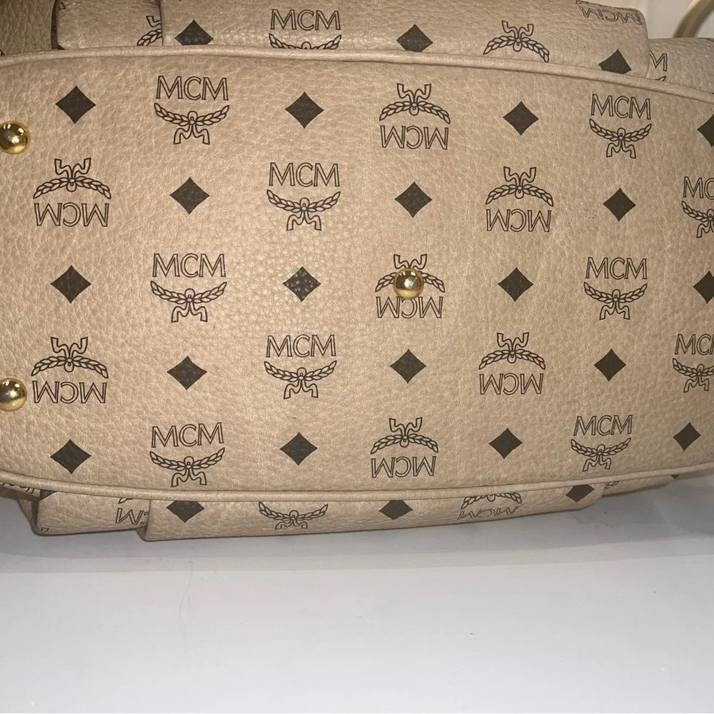 1813 MCM Tan Shoulder Bag